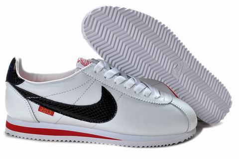 basket nike classic cortez nylon femme basket nike classic cortez nylon femme